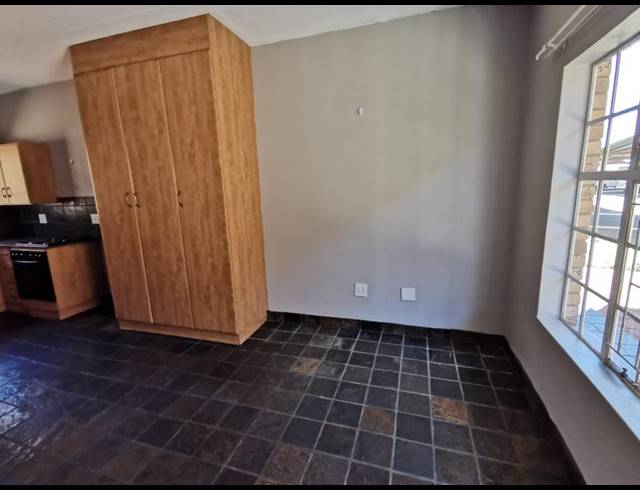 0 BEDROOM APARTMENT FOR SALE IN DASSIE RAND
